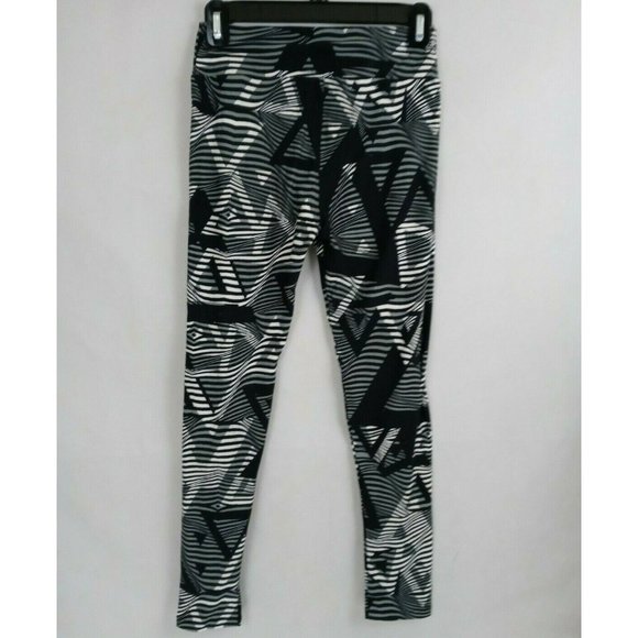 New LuLaRoe One Size Leggings Black & White With Geometric Triangles Design - Picture 3 of 6